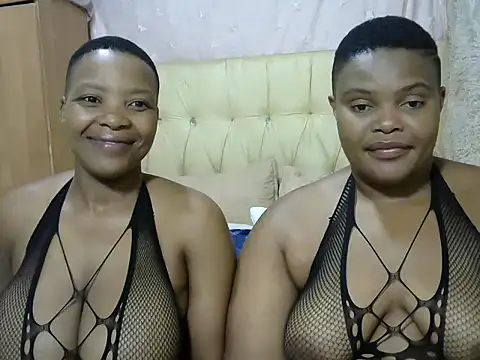 Snapshot of Xxxsluts chatting on 01/22/25, 02:15 Xxxsluts online show from 01/22/25, 02:15