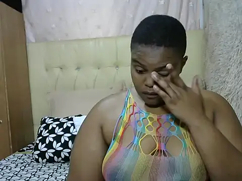 Snapshot of Xxxsluts chatting on 02/17/25, 02:26 Xxxsluts online show from 02/17/25, 02:26