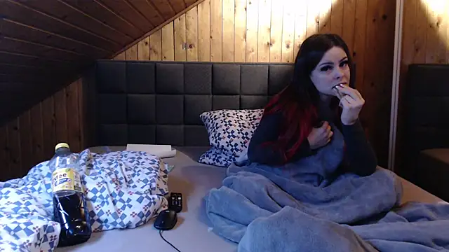 BoeseMoni1998 online show from 02/15/25, 04:01