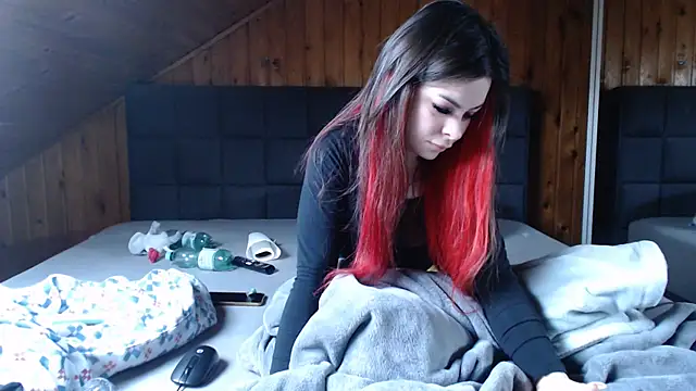 BoeseMoni1998 online show from 02/24/25, 07:22