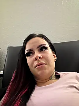 BoeseMoni1998 online show from 11/20/25, 07:46