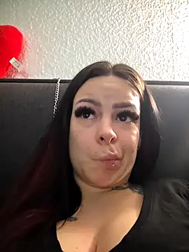 BoeseMoni1998 online show from 04/18/26, 07:18