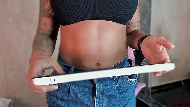 Cleopatra Fit online show from 03/05/25, 11:49