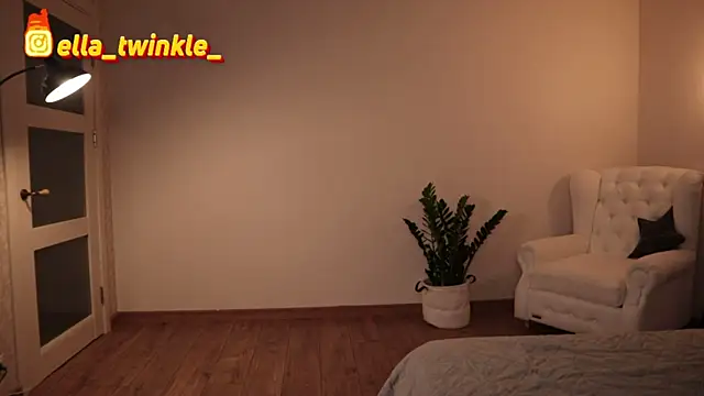 ella twinkl online show from 09/11/25, 06:08