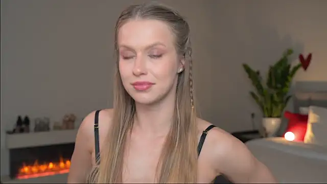 ella twinkl online show from 04/17/26, 06:55