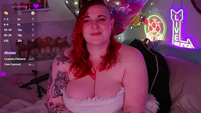 opalreigning online show from 10/31/25, 08:15