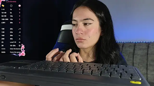 ZaraDames  online show from 03/18/26, 01:09