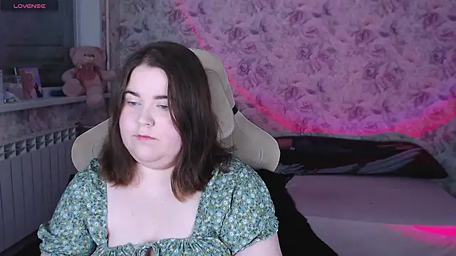 Estelle Hicks online show from 03/21/26, 06:44