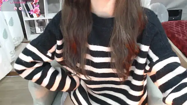 Snapshot of _minji_bae chatting on 12/14/24, 08:18  minji bae online show from 12/14/24, 08:18