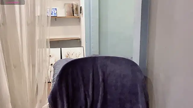  minji bae online show from 12/15/25, 06:23