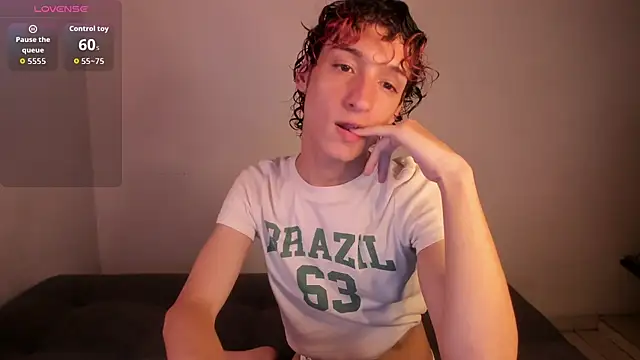 Snapshot of Danni_boy chatting on 08/02/26, 10:08 Danni boy online show from 08/02/26, 10:08