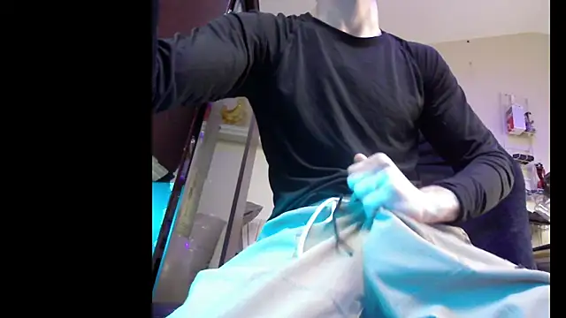 Snapshot of slendt94 chatting on 03/19/25, 06:57 slendt94 online show from 03/19/25, 06:57