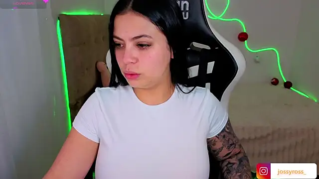 Victoryyy  online show from 11/25/25, 07:14