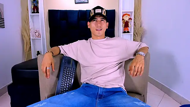 Jhonn Rhyss online show from 10/17/25, 01:20