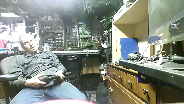 mrwinsalot88 online show from 10/27/25, 04:38