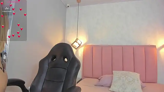 SUNNYCYRUS online show from 02/03/26, 12:54