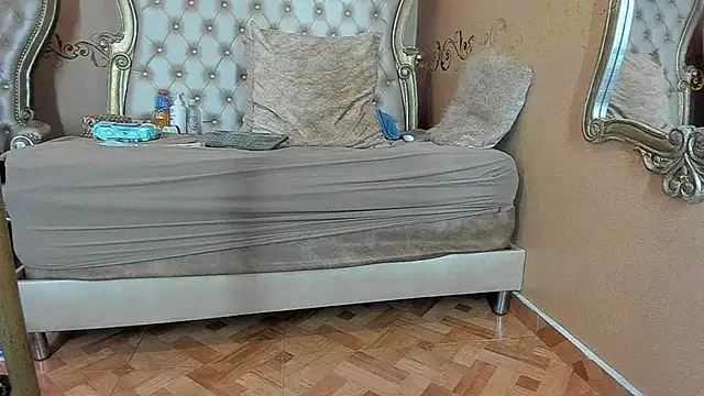 Celeste Baker  online show from 04/08/26, 12:05