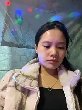 Snapshot of Be-MyMy chatting on 12/25/24, 12:47 Be-MyMy online show from 12/25/24, 12:47