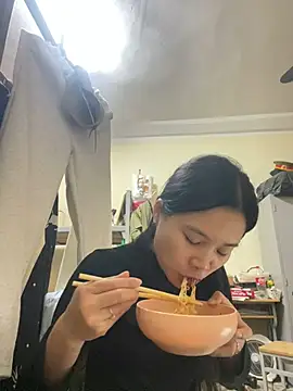 Snapshot of Be-MyMy chatting on 02/18/25, 06:04 Be-MyMy online show from 02/18/25, 06:04