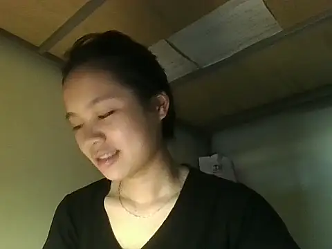 Snapshot of Be-MyMy chatting on 09/14/25, 02:11 Be-MyMy online show from 09/14/25, 02:11