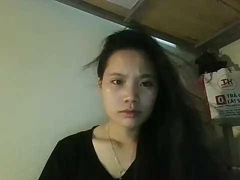 Snapshot of Be-MyMy chatting on 10/09/25, 02:04 Be-MyMy online show from 10/09/25, 02:04