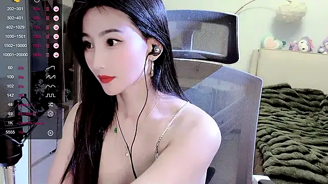 Snapshot of FeiFei-babe chatting on 01/23/25, 08:35 FeiFei-babe online show from 01/23/25, 08:35