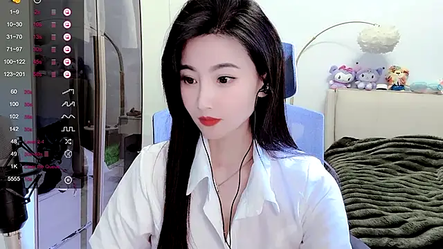 Snapshot of FeiFei-babe chatting on 02/13/25, 05:54 FeiFei-babe online show from 02/13/25, 05:54