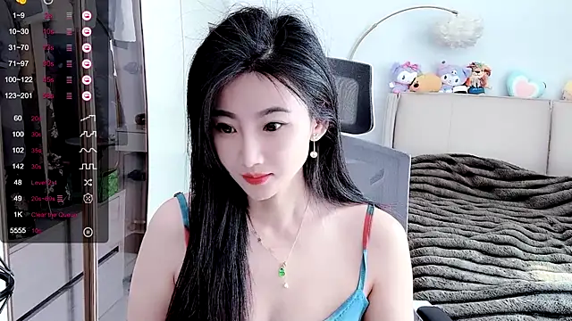 Snapshot of FeiFei-babe chatting on 02/28/25, 04:32 FeiFei-babe online show from 02/28/25, 04:32