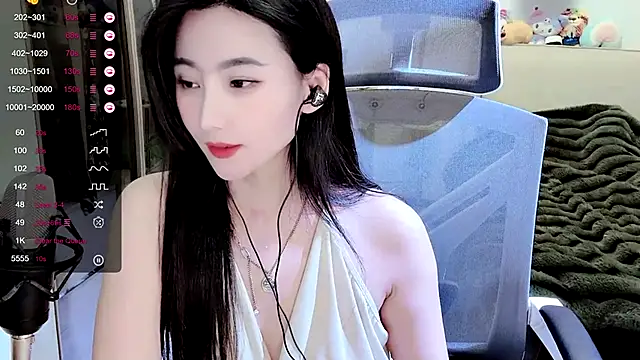 Snapshot of FeiFei-babe chatting on 03/12/25, 05:38 FeiFei-babe online show from 03/12/25, 05:38