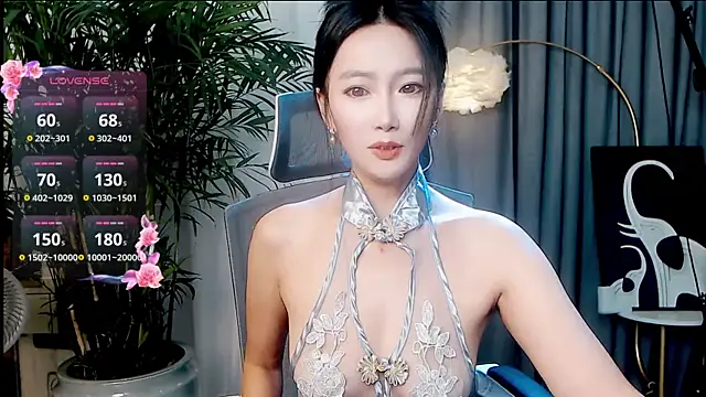 Snapshot of FeiFei-babe chatting on 10/10/25, 12:15 FeiFei-babe online show from 10/10/25, 12:15