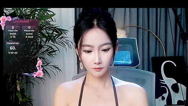Snapshot of FeiFei-babe chatting on 10/19/25, 01:12 FeiFei-babe online show from 10/19/25, 01:12