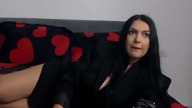 BriannaBk online show from 10/26/25, 05:19