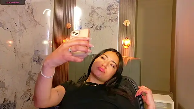 Susy thomson online show from 10/04/25, 10:41