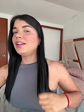 Snapshot of emma_lopes chatting on 06/08/26, 07:36 emma lopes online show from 06/08/26, 07:36