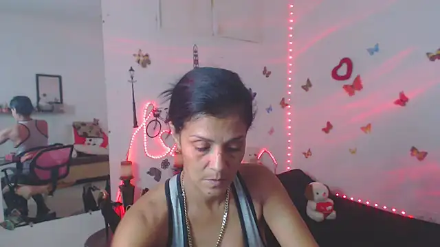 Snapshot of brigitht chatting on 09/24/25, 02:37 brigitht online show from 09/24/25, 02:37