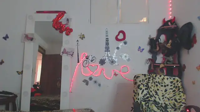 Snapshot of brigitht chatting on 10/05/25, 04:16 brigitht online show from 10/05/25, 04:16