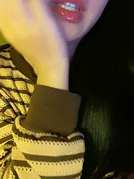 minmin2kk5 online show from 12/18/25, 06:19