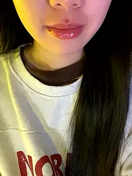 minmin2kk5 online show from 01/13/26, 02:44