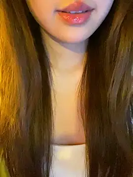 minmin2kk5 online show from 04/10/26, 04:01