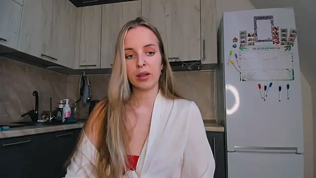 violet blue eyes online show from 02/06/25, 01:21