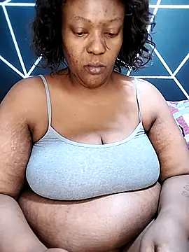 YummyChocolatexx2 online show from 04/18/26, 07:51