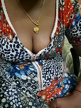 Janavi-janu online show from 12/17/25, 05:35