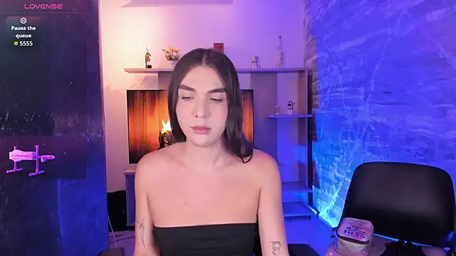 saracaball  online show from 10/09/25, 03:59