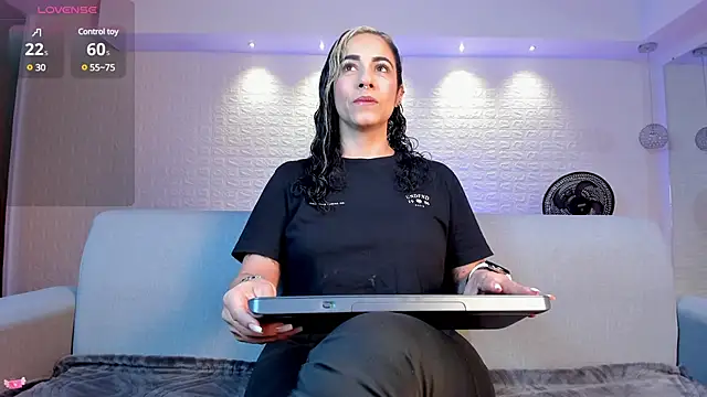 violet scott online show from 01/27/25, 10:49