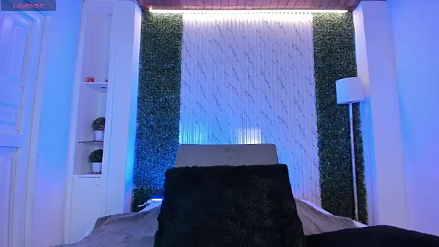 violet scott online show from 09/11/25, 10:48