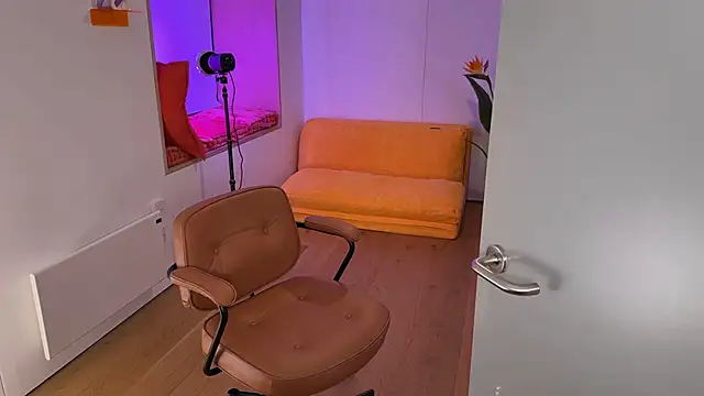  vixenp online show from 02/20/25, 09:42