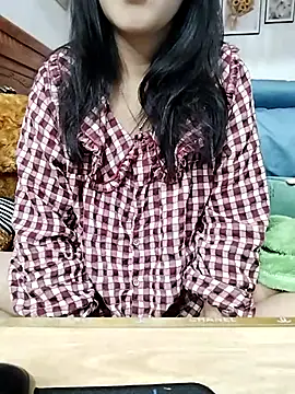 Snapshot of cream1299 chatting on 02/22/25, 09:37 cream1299 online show from 02/22/25, 09:37