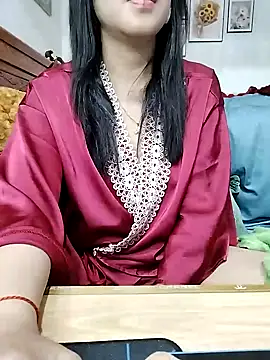 Snapshot of cream1299 chatting on 02/25/25, 10:47 cream1299 online show from 02/25/25, 10:47