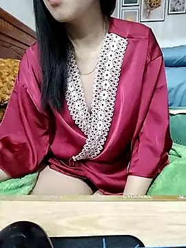 Snapshot of cream1299 chatting on 03/06/25, 09:53 cream1299 online show from 03/06/25, 09:53