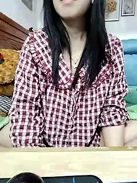 Snapshot of cream1299 chatting on 03/08/25, 01:06 cream1299 online show from 03/08/25, 01:06